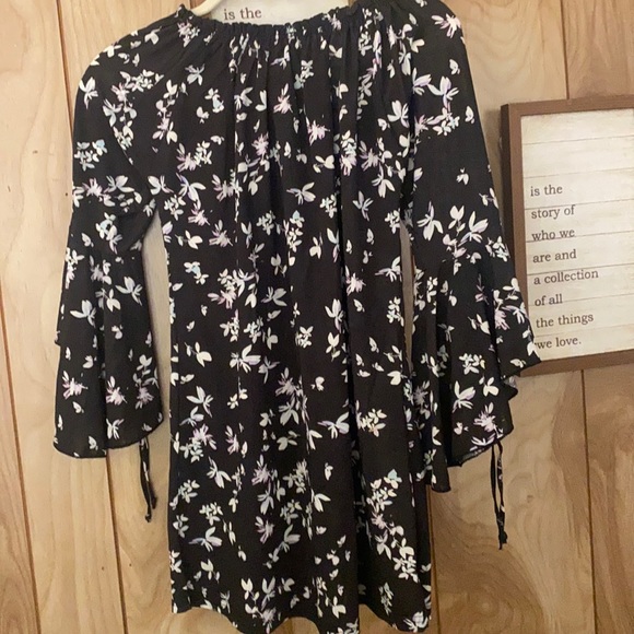 Black silky floral dress - Picture 1 of 2